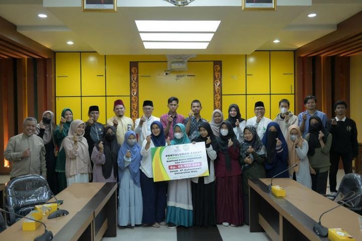 67 Mahasiswa Unri Dapat Bantuan Uang Kuliah dari Baznas
